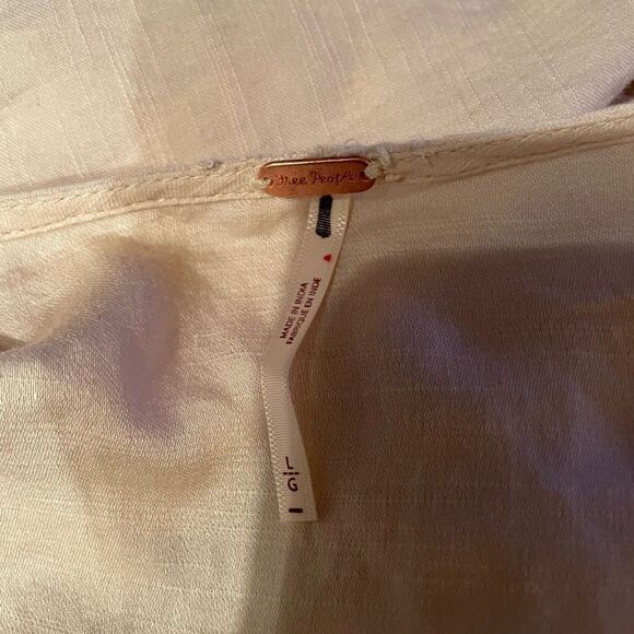 Free People Weila Romper off white  Floral Embroidered size L
Retail $14… - Picture 11 of 11